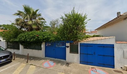 Isabelle Boey Communication Animale, Animalerie à Saintes-Maries-de-la-Mer