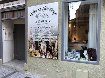 SALON DE TOILETTAGE E.M, Animalerie à Argelès-sur-Mer