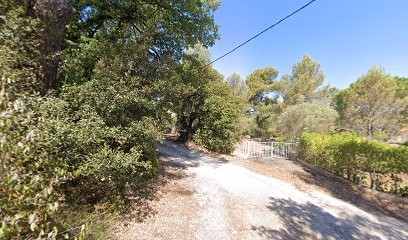 Garde de Chien Provence - Aix-en-Provence, Marseille, Bouches-du-Rhone & Var., Gardien d'Animaux / Petsitter à Trets